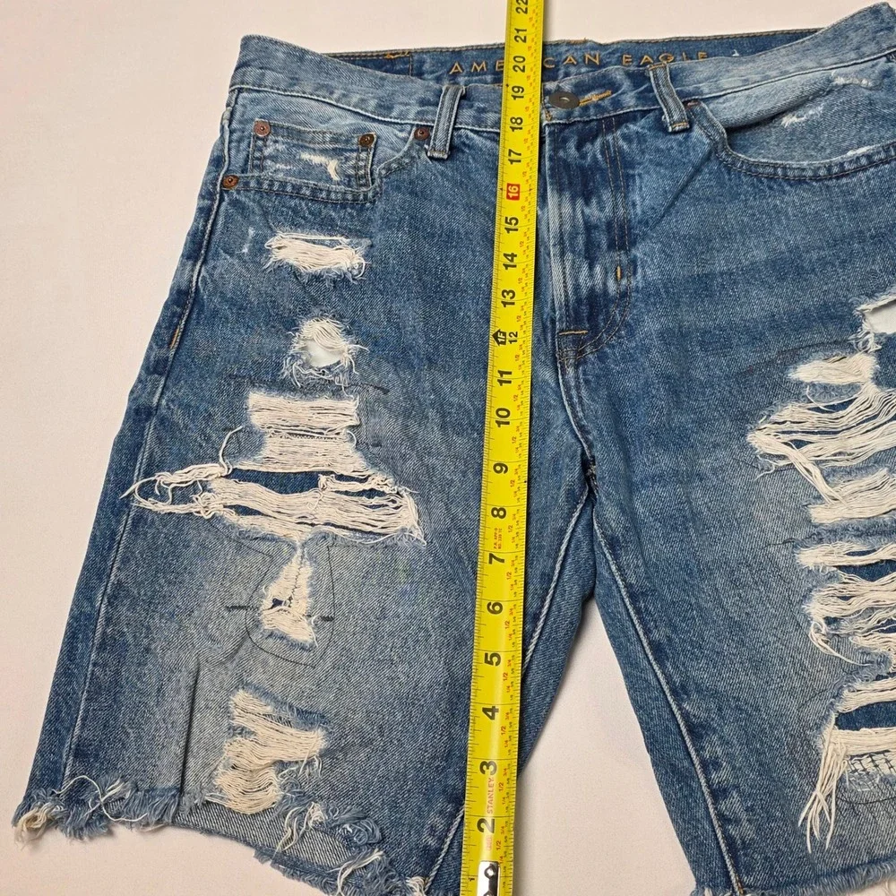 American Eagle Denim Shorts Men 30 Blue Distressed Shredded Raw Hem Mid Rise‎